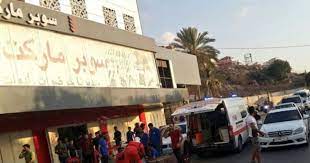 خُلدة، قرية فلسطينية مهجرة تقع على بعد 12 كيلومتر (7.5 ميل) إلى الجنوب من الرملة في فلسطين الانتدابية. Ø¨Ø§Ù„ÙÙŠØ¯ÙŠÙˆ Ø¹Ø±Ø¨ Ø®Ù„Ø¯Ø© ÙŠØ«Ø£Ø±ÙˆÙ† Ù…Ù† Ø­Ø²Ø¨ Ø§Ù„Ù„Ù‡ Ø¥Ø­Ø±Ø§Ù‚ Ù…Ø¬Ù…Ø¹ ØªØ¬Ø§Ø±ÙŠ ÙˆØ³ÙŠØ§Ø±Ø§Øª Ø¬Ù†ÙˆØ¨ÙŠØ©