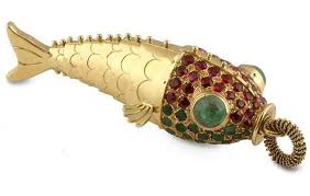 Artigues près bordeaux €6.0 eur. Rene Boivin Pendentif Cache Parfum Poisson Or Rubis Et Emeraudes Vers 1939 Fish Jewelry Necklace Designs Themed Jewelry