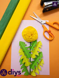 Make a beautiful crepe paper rose with a stem and leaves with our online series of workshops! How To Make A Crepe Paper Flower