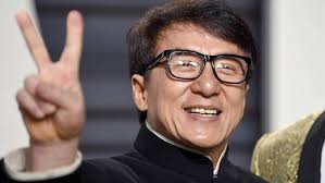 Jackie chan began his film career as an extra child actor in the 1962 film big and little wong tin bar. Jackie Chan Filme 14 Neue Und Alte Filme Mit Jackie Chan