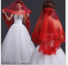 Hochzeitskleider mit schleppe und schleier. Grosshandel Brautschleier Hochzeitskleid Zubehor Kopfschmuck High End Spitze Roter Schleier Braut Rote Schleier Von Weddingsbeen 2 72 Auf De Dhgate Com Dhgate