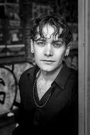 Schauspielende < ABRAHAM MANAGEMENT