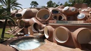 Resultado de imagem para maison de pierre cardin photos