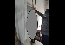 Check spelling or type a new query. Asn Karanganyar Ditemukan Meninggal Gantung Diri Di Rumahnya