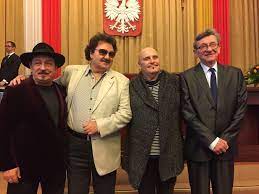 We did not find results for: Trubadurzy Z Krzysztofem Krawczykiem Slawomirem Kowalewskim I Marianem Lichtmanem Na Czele Zagraja W Teatrze Wielkim Koncert 50 Lecia Istnienia Zespolu Radio Lodz