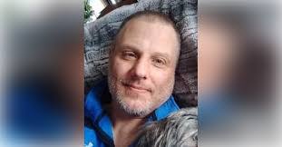 Aaron Ellinger's Instagram, Twitter & Facebook