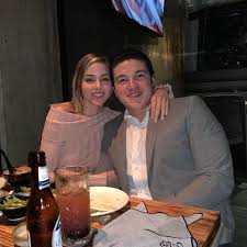 Esposa de samuel garcía peleó con gaby elizondo, ex del candidato de mc. Samuel Garcia Le Pregunte Que Le Ponemos Me Contesto Facebook