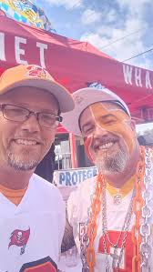 Can I get a photo edited with someone?