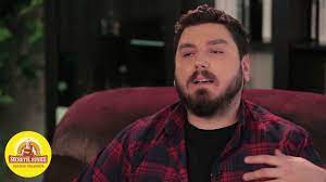Cosmin nedelcu (a.k.a micutzu'), muzician și actor, ne dezvăluie în stilul său caracteristic reteța toate aparițiile lui micutzu (cosmin nedelcu) la iumor. Drojdia Secretul Bunicii Cu Cosmin Nedelcu Micutzu 5 Youtube