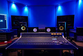 Ssl Aws 900 In The Control Room At The Park Studios London Http Www Allstudios Co Uk Studios Recordin Recording Studio Recording Studio Design Sound Studio