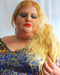 curvy.laura.rock • Instagram photos and videos