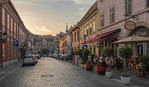 Studios are equipped with a private. Budapest 3 Beste Gegenden Update 2020 Favourhoods