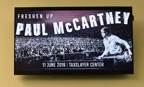 Mccartney Mania In Moline Local Qconline Com