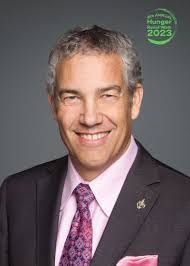 Carrie Segal's Instagram, Twitter & Facebook