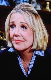 I loved Carly's wavy hair yesterday and today. Beautiful!