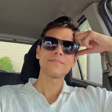 Blue Facebook messenger app icon too?! 😭Too many social apps are blue  these days