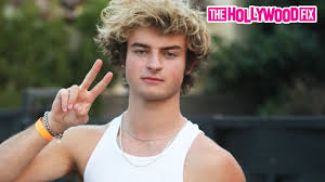 According to reports, lil mosey a.k.a lathan moses echols didn't realize he had a court date earlier in the month and came forward this week to clear up the. Nathan Davis Jr Talks Bella Thorne Tana Mongeau Charli D Amelio More At Malu Trevejo S Party Gentnews