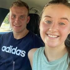 Wendy Tapper's Instagram, Twitter & Facebook