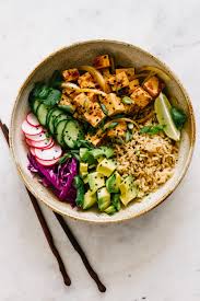 Depends on the quantity of rice is the size of a plate. Vegan Poke Bowl With Tofu Poke The Simple Veganista