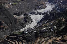 This site has now suffered the initial tunnel collapse, the large landslide a few hundred metres upstream of the ituango dam site, and now this small landslide above the works. Himalayan Dam Collapse Should Be A Wake Up Call For Everyone Over Climate Change Risks New Civil Engineer