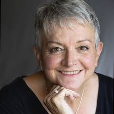 Helen Farrow's Instagram, Twitter & Facebook