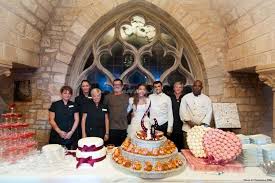 Vous Souhaitez Offrir A Vos Convives Le Jour De Votre Mariage Un Repas De Banquet Digne Des Plus Grands Restaurants G Traiteur Mariage Le Chef Service Traiteur