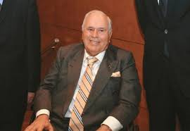 A sus 91 años, este bumangués se consolidó como uno de los empresarios más importantes de colombia y ahora deja 28 compañías a cargo de sus hijos. 26irq4p7tac2pm