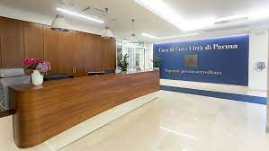 Alloggi economici vicino casa di cura città di parma, alloggi parma!. Il Nuovo Atrio Della Casa Di Cura Clinica Citta Di Parma