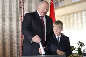 Он родился в семье александра и галины лукашенко в. Eto Krash Vseya Rusi Chem Syn Lukashenko Pokoril Rossiyanok