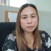 Cathy Estrella's Instagram, Twitter & Facebook