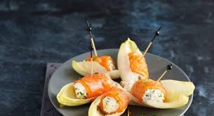 30 Idees D Apero Avec Du Saumon Fume Recette Apero Endive Apero Endive Endive Aperitif