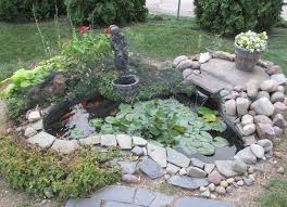 15 Awe Inspiring Garden Ponds That You Can Make By Yourself Avec Images Bassin De Jardin Jardin D Eau Bassin Poisson Exterieur
