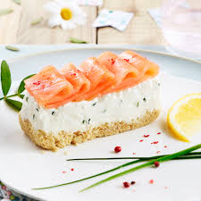 Cheesecakes A La Truite Fumee L Entree Chic Et Fraiche Kiss My Chef Recette En 2020 Saumon Fume Cake Saumon Saumon