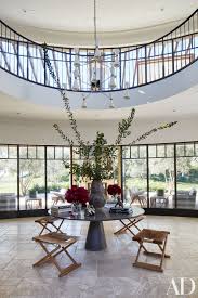 Khloe And Kourtney Kardashian Realize Their Dream Homes In California Kourtney Kardashian House Celebrity Houses Kardashians House