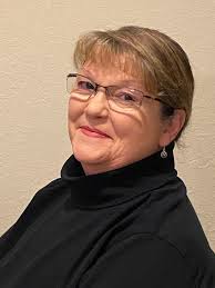 Dayle Lewis's Instagram, Twitter & Facebook