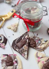 Originelle geschenke zu weihnachten zu finden ist manchmal gar nicht so einfach, denn die ausgefallene geschenkidee soll ja auch zum beschenkten passen. 32 Kreative Diy Wichtelgeschenke Unter 5 Trytrytry