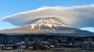 Ufo Cloud Cloaks Mount Fuji Videos From The Weather Channel Weather Com