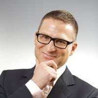 Robert Greb's Instagram, Twitter & Facebook