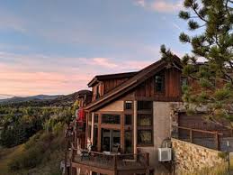 When space, light, and a welcoming ambiance are all top priorities, booking one of our steamboat cabin rentals is the way to go. Cabins Vacation Rentals In Steamboat Springs Flipkey