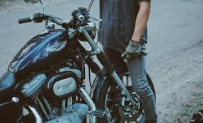 Tindakan seterusnya yang saya lakukan ialah mengunjungi kedai spare part kereta. Absorber Rosak Punca Sakit Pinggang Ketika Bawa Motor Maskulin