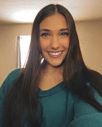 Kayla Mccoy's Instagram, Twitter & Facebook