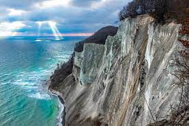 Van de kleine zeemeermin in kopenhagen tot de gekleurde steentjes van legoland in billund. Roadtrippen Door Mon En Lolland Falster In Zuid Denemarken Wearetravellers