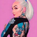 Louise Lamboy's Instagram, Twitter & Facebook