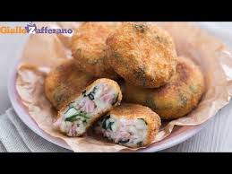 Sfumare il riso con il vino. Tortine Di Riso E Tonno Crocchette Di Riso Youtube