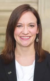 Kellie Kane's Instagram, Twitter & Facebook