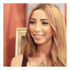 Dounia batma is a famous moroccan singer who already has won the heart of music lovers through born on april 1, 1991, in casablanca, morocco, the emerging singer dounia rose to fame when won. Dounia Batma Just Had The Best Response Arabianglamm