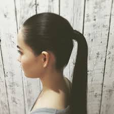 いつものひっつめスタイルにサヨナラ かわいい ひとつ結び 集めました キナリノ ポニーテール 髪型 ヘアスタイル