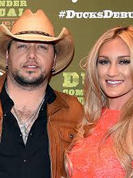 Watch the best videos and check out new music from jason aldean (2021). Celebrity Homes Take A Look At Jason Aldean S New Tennessee Home With Some Florida Flair Wztv