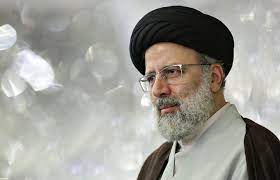 لا يمكن إهمال العامل الخارجي في حيثيات هذا التحول الإيراني، والواضح أن المرشد خامنئي يريد تمرير رسالة إلى جو بايدن بأن خيارات آية الله إبراهيم رئيسي ستكون مفتوحة ولن تقتصر على الغرب، وذلك. ØªÙ†ØµÙŠØ¨ Ø­Ø¬Ø© Ø§Ù„Ø¥Ø³Ù„Ø§Ù… ÙˆØ§Ù„Ù…Ø³Ù„Ù…ÙŠÙ† Ø§Ù„Ø³ÙŠØ¯ Ø¥Ø¨Ø±Ø§Ù‡ÙŠÙ… Ø±Ø¦ÙŠØ³ÙŠ Ø±Ø¦ÙŠØ³Ø§ Ù„Ù„Ø³Ù„Ø·Ø© Ø§Ù„Ù‚Ø¶Ø§Ø¦ÙŠØ© Leader Ir