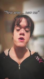 Trying something different • • • • #hayonthedownlow #littlperson #ach...